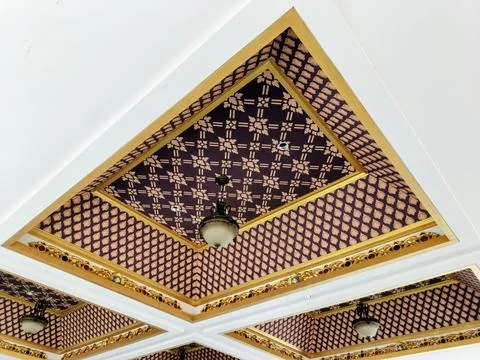 The ceiling pattern of the temple is in Thai style with various shapes, for.. 写真素材