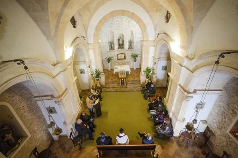 Celebracion de misa cristiana en la ermita de Sant Honorat, Puig de Randa, mu Stock Photos