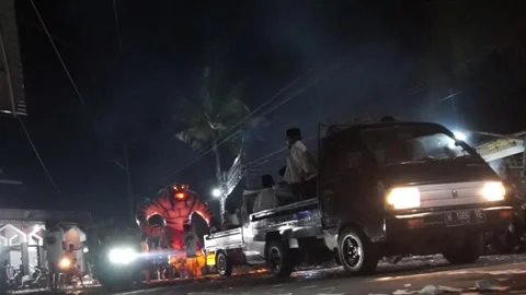 Celebrating takbir Video stock 330184118