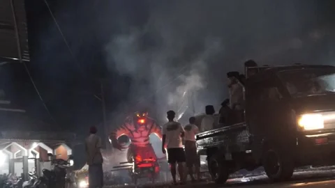 Celebrating takbir Stock Footage 330184220