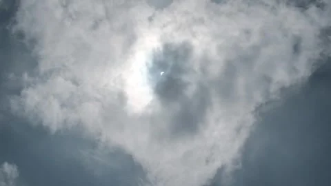 Celestial Marvel: Total Solar Eclipse as viewed from Frisco, Texas in April 2024 스톡 동영상 273796079