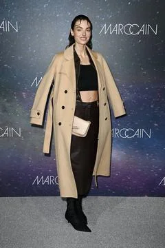  Celine Bethmann bei der Marc Cain Fashion Show Parallel Universe auf der ... Foto stock