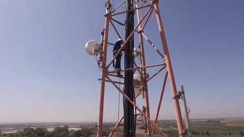 Cell technician Drone 4K Stockbeeldmateriaal 73496933