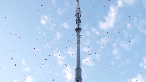 The cell tower emits red circles Stock Footage 140449602