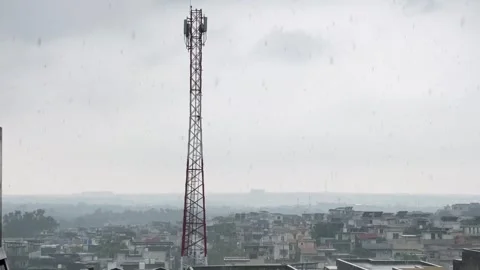 Cell Tower in Heavy Rain During Storm 스톡 동영상 342915678