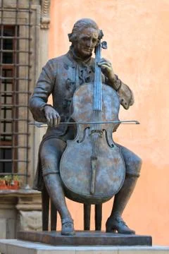 Cello player statue (bronze) Stock Photos