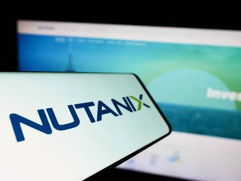 Cellphone with logo of American cloud computing company Nutanix Inc. on sc... Foto stock