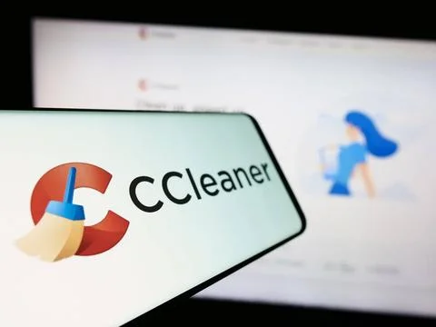  Cellphone with logo of computer system clearning software CCleaner in fro... Foto stock