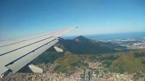 Cellphone time lapse from a plane landing in Santos Dummont airport in Rio de Ja Stock Footage 196460741