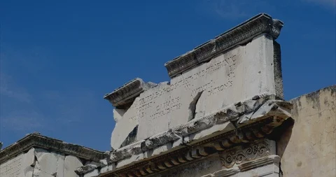Celsus Library arch way, Ephesus Tilt Up 1 動画素材 113242881
