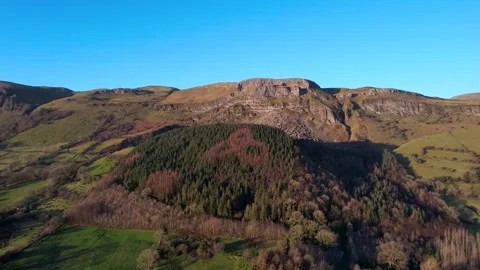 Celtic Trinity Knot in Mountain, Glencar, Sligo, Ireland 스톡 동영상 267573268