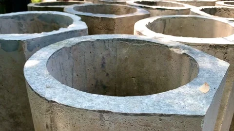 Cement culvert Stockbeeldmateriaal 232448137