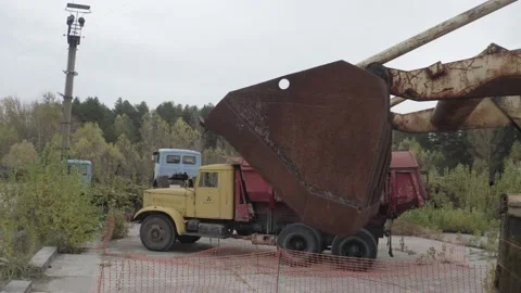 Cemetery of technology in the zone Видео 163989041