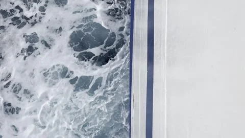 Cenital view from a boat deck in motion, capturing a split vertical line Stock Footage 289897855