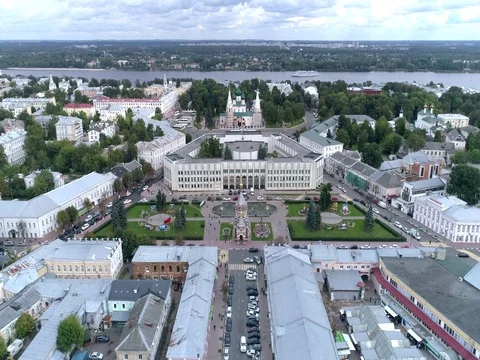 The center of the city of Yaroslavl. Aerial survey. Stock Footage
