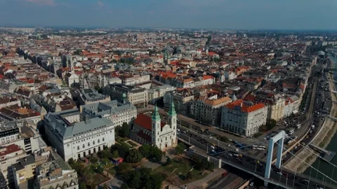Central Budapest Cityscape Cinematic 库存影片 311511446