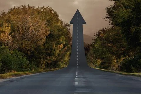 Central dashed-arrow road is stretching through autumn forest tunnel, in flat Foto stock
