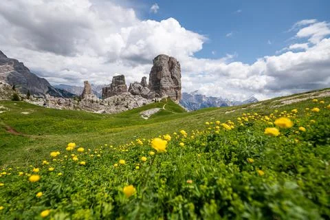 Central Dolomites. Monuments of nature. Five Towers Stock-Fotos