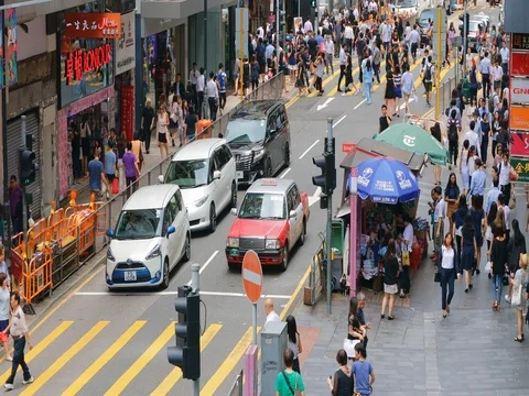 Central, Hong Kong, 19 July 2017:- People walking the street in Hong Kong Stock Footage