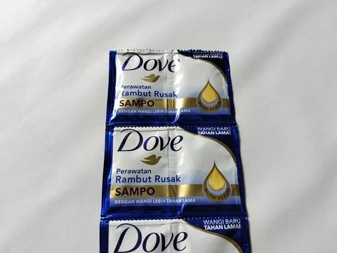 Central Java, Indonesia – 10 May 2026: Detailed image of Dove hair shampoo  Stock Photos