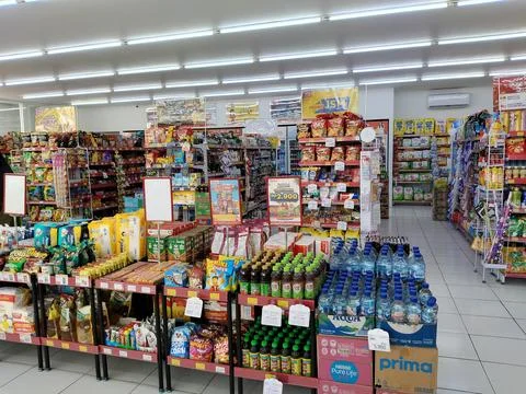 Central Java Indonesia 12 September 2026: Inside a local minimart showing  스톡 사진