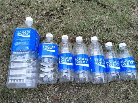 Central Java Indonesia 13 July 2026: Collection of empty isotonic sports drink  Stock-Fotos