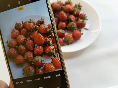 Central Java Indonesia 13 May 2026: A smartphone camera capturing Stock Photos
