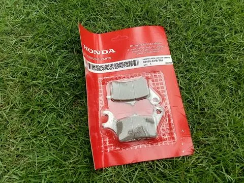 Central Java Indonesia 17 February 2025: Honda motorbike front disc brake lining Фото