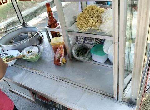 Central Java Indonesia 17 July 2026: Indonesian bakso street food cart with  Stock-Fotos