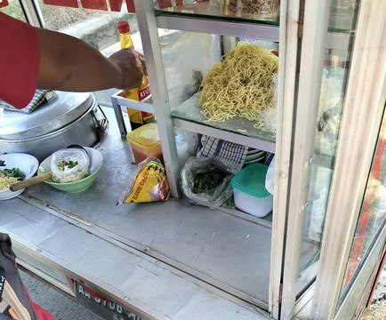 Central Java Indonesia 17 July 2026: Indonesian bakso street food cart with  Stock-Fotos