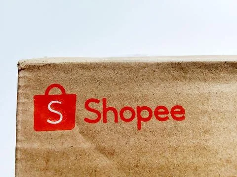 Central Java Indonesia 17 October 2023: cardboard packaging from e-commerce shop Fotos Stock