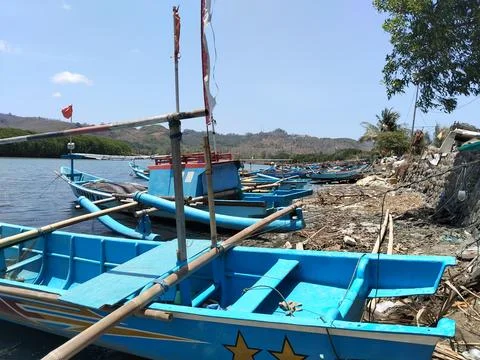 Central Java Indonesia 17 October 2026: Coastal environmental issue showing a tr Fotos Stock