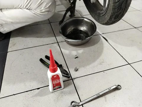 Central Java Indonesia 18 February 2026: Reliable transmission gear oil by AHM 스톡 사진