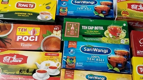 Central Java Indonesia 19 may 2026: A collection of assorted tea bag boxes  Video stock 335191888