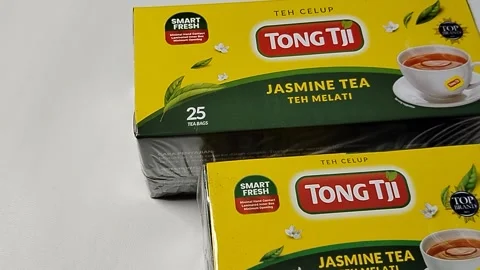 Central Java Indonesia 19 May 2026: Premium Tong Tji jasmine tea bags in origina Stock Footage 335191899