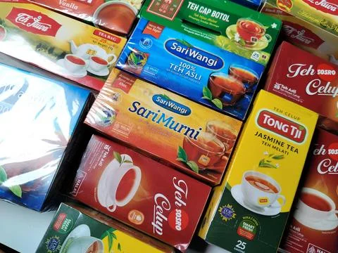 Central Java Indonesia 19 may 2026: A collection of assorted tea bag boxes  Fotos de archivo