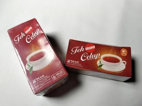 Central Java Indonesia 19 May 2026: Sosro Black Tea Bags. Made from high-quality Foto stock