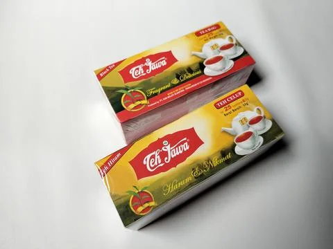 Central Java Indonesia 19 may 2026: Authentic Indonesian Teh Jawa black tea bags Fotos de archivo