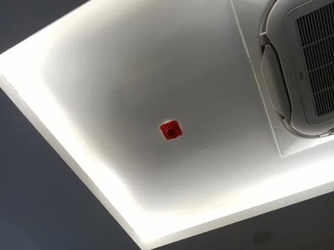 Central Java Indonesia 2 October 2024: central ac on the ceiling, architectural  Foto stock