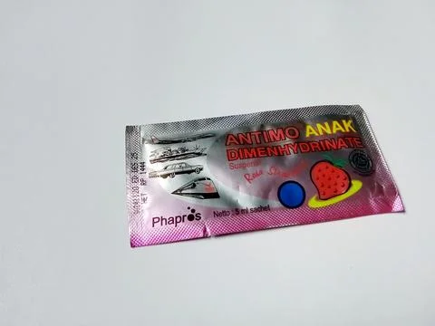 Central Java Indonesia 21 December 2024: Dimenhydrinate children's antimo. Fotos de archivo