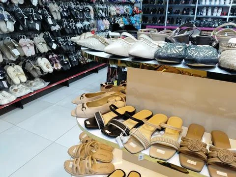 Central Java Indonesia 24 August 2026: Abundance of modern ladies shoes and casu 写真素材
