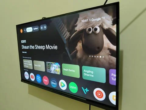 Central Java Indonesia 24 June 2026: Google TV Home is an Android-based Smart TV 스톡 사진