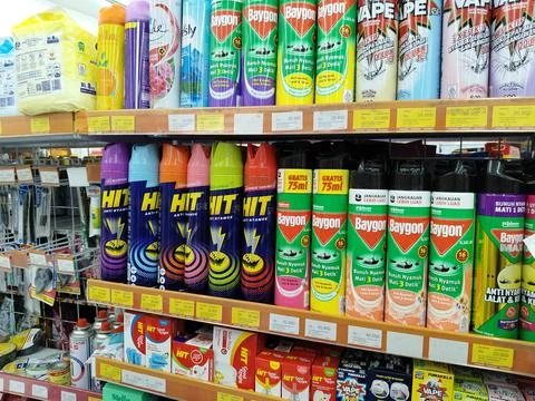 Central Java Indonesia 24 September 2026: Supermarket shelves fully stocked  写真素材