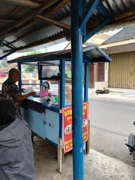 Central Java Indonesia 25 June 2026: An authentic Indonesian street food scene  库存照片