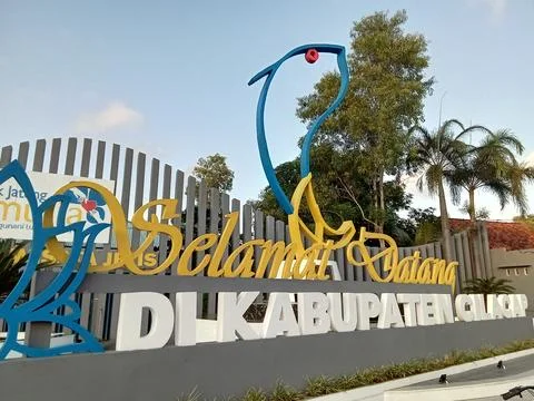 Central Java Indonesia 26 June 2024: Welcome Monument at Jetis Tourism Village,  Фото