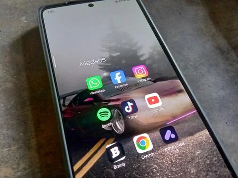 Central Java, Indonesia 26 June 2024: Android applications groups  Fotos de archivo