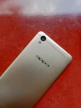 Central Java Indonesia 27 October 2024: Rear Oppo brand smartphone. Foto stock