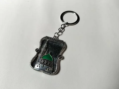 Central Java Indonesia 28 June 2026: Hajj and Umrah souvenir keychain. Stock-Fotos