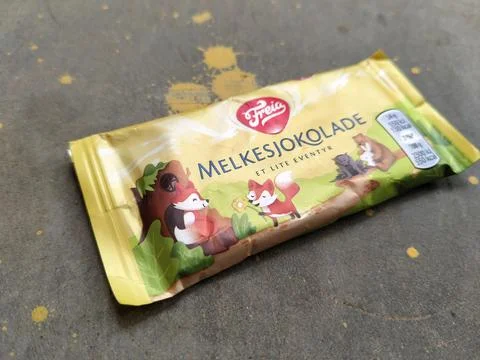 Central Java Indonesia 29, 2026: A 24g bar of Freia Melkesjokolade, a popular  Фото