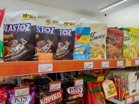 Central Java Indonesia 29 October 2023: shelves of the snack section  Fotos Stock